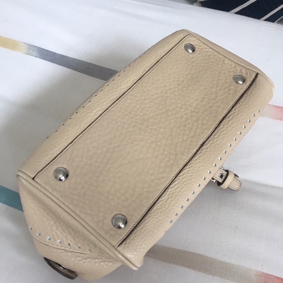 Coach Hampton Satchel - Picture 7 of 8